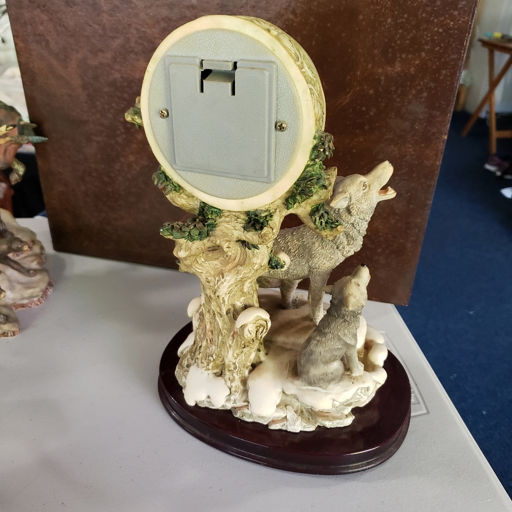 Rubg's COLLECTION  Clock statue with 3 wolfs - Picture 3 of 15